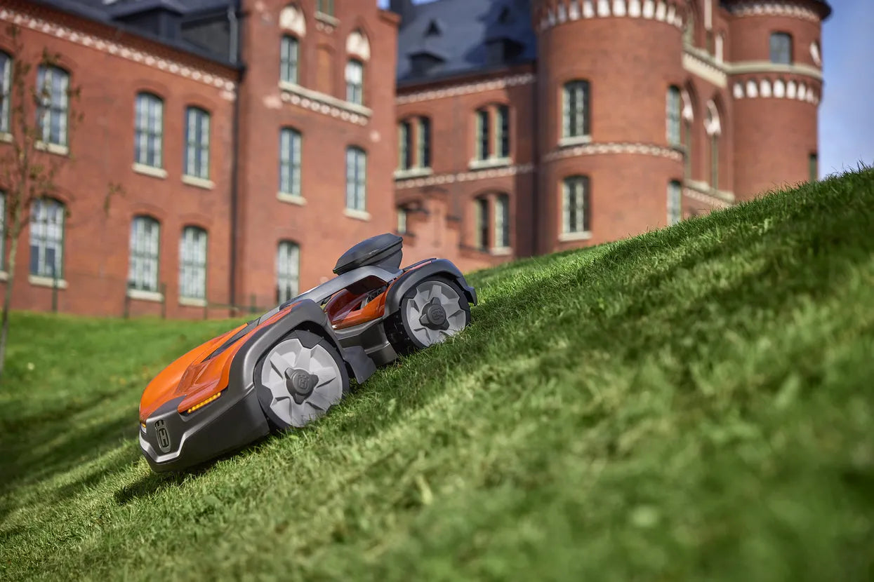 Husqvarna Automower® 535 AWD EPOS®