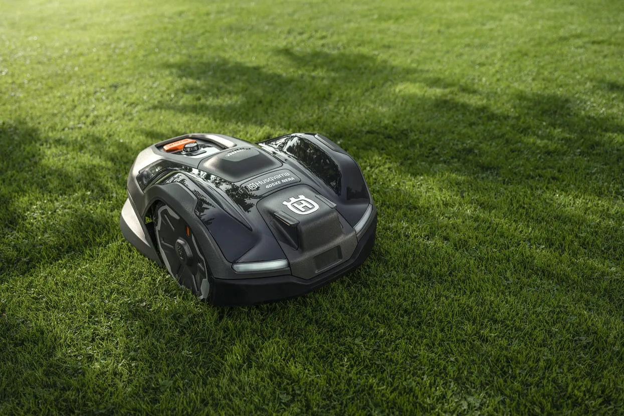 Husqvarna Automower® 405XE NERA med trådløs teknologi