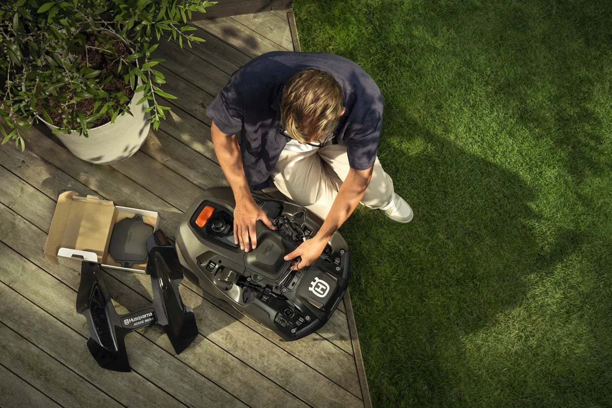 Husqvarna Automower® 405XE NERA med trådløs teknologi