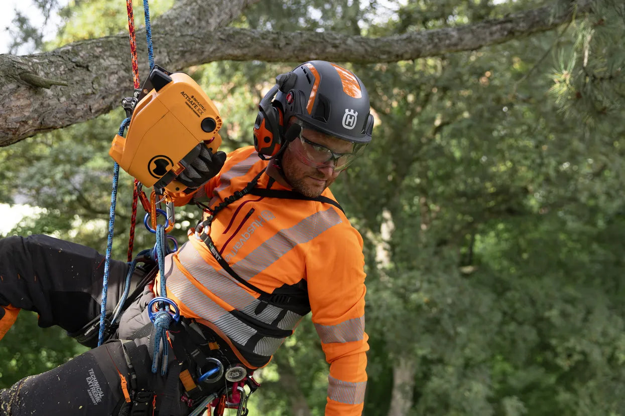 Vernehjelm, Arborist, Spire Vent