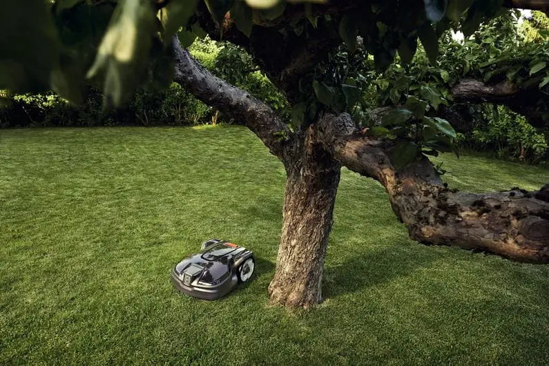 HUSQVARNA AUTOMOWER® 305