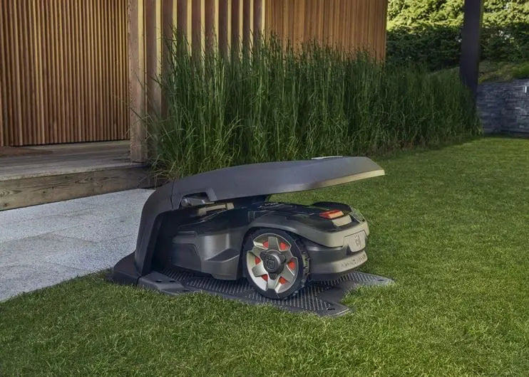 Husqvarna Automower® House Husqvarna